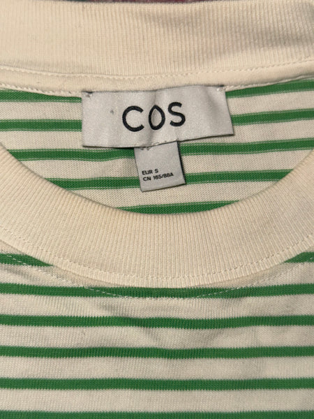 COS тениска