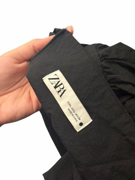 Zara пола